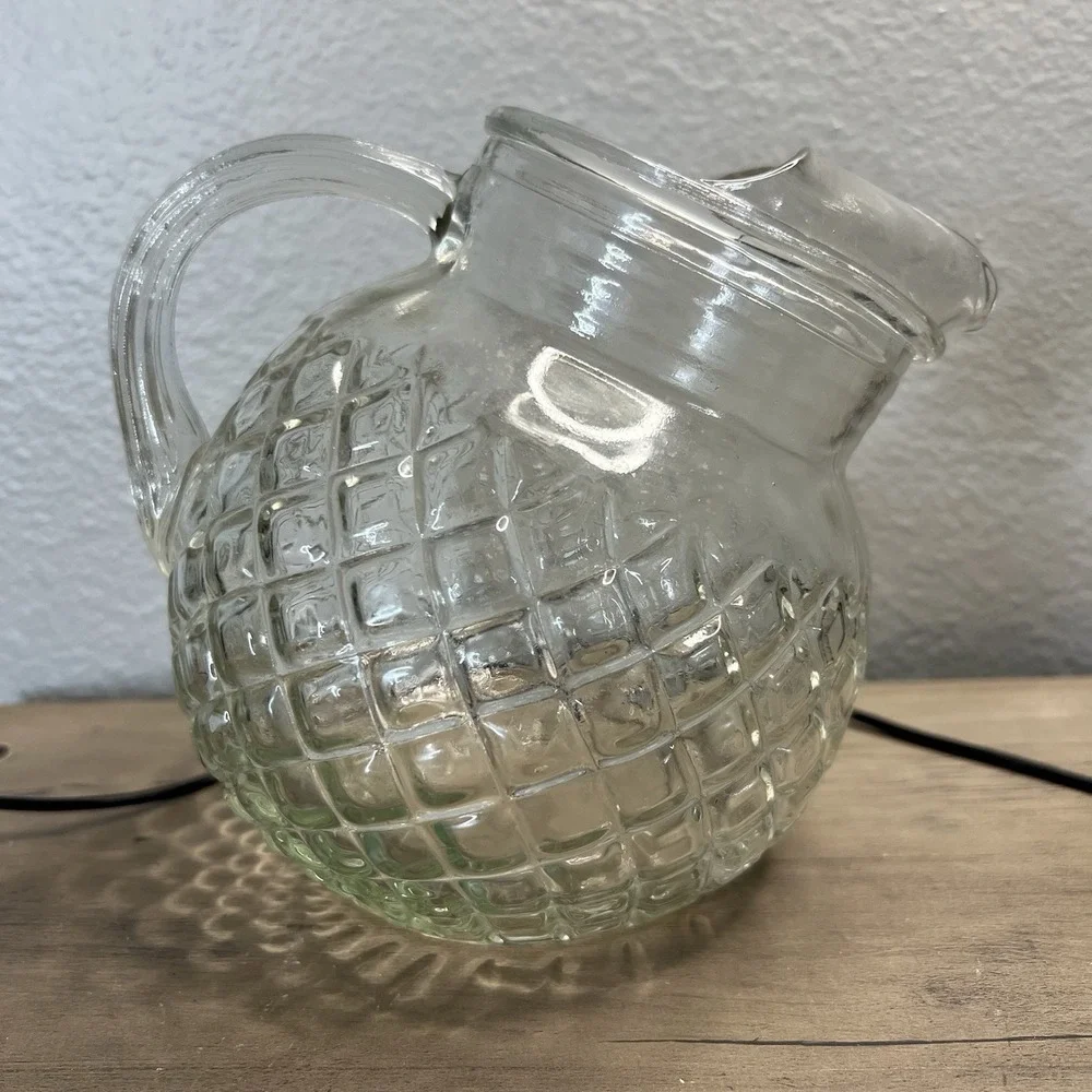 Vintage Clear Pressed Glass Tilted Pitcher Diamond Quilt Pineapple Style‎ Jug